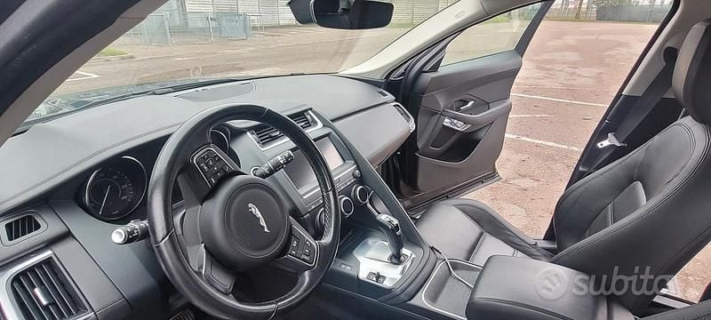 Nero Usata 2018 Jaguar E-Pace SUV | 11.900 € (Super prezzo) - Immagine 1/4
