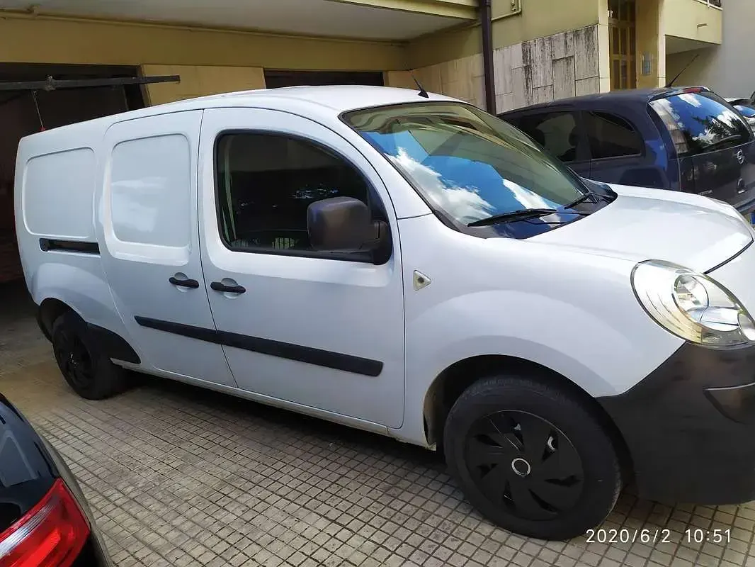 Usata Renault Kangoo 75 CV (55 kW) 2012 Bianco Monovolume