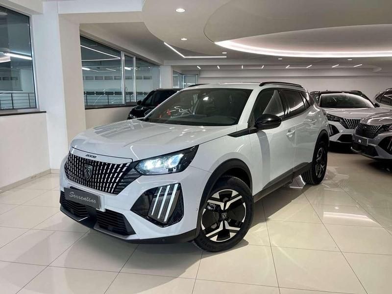 Usata Peugeot 2008 Allure 131 CV (96 kW) 2024 Vari colori metallizzato SUV