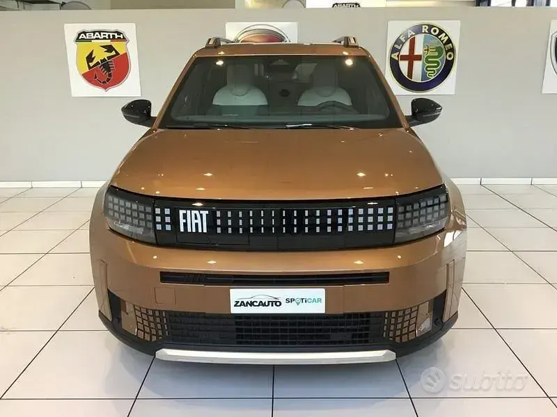 Usata Fiat Grande Panda La Prima 83 kW (113 CV) 2025 Bronzo Utilitaria