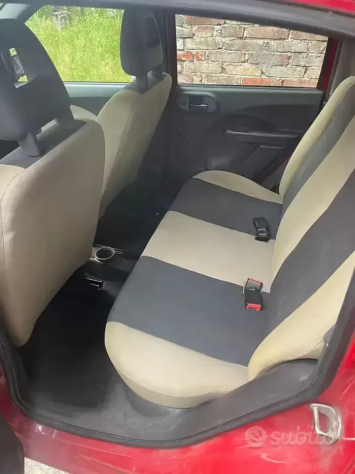 Usata Fiat Panda 4x4 69 CV (50 kW) 2007 Rosso Utilitaria