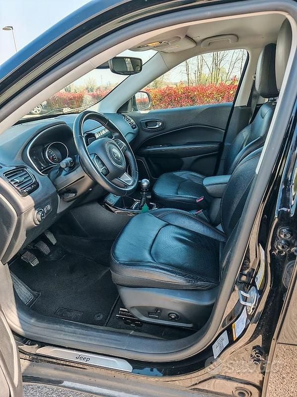 Usata Jeep Compass Limited 120 CV (88 kW) 2018 Nero SUV