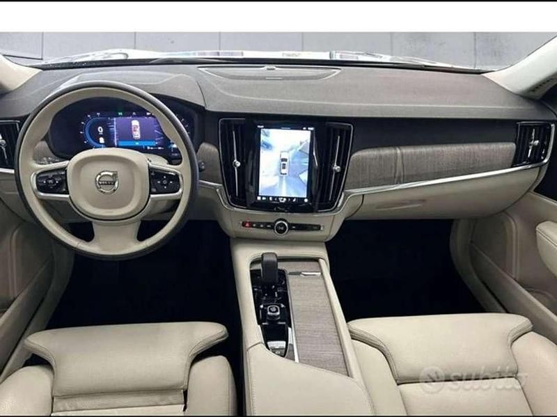 Usata Volvo V90 CC Business Edition 250 CV (183 kW) 2023 Nero Station wagon