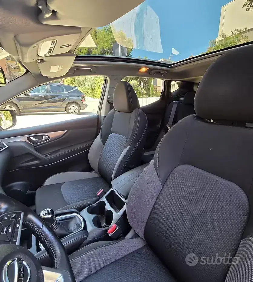 Usata Nissan Qashqai N-Connecta 110 CV (80 kW) 2018 Grigio SUV