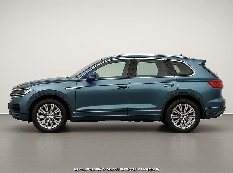 Usata VW Touareg Elegance 381 CV (280 kW) 2022 Blu SUV