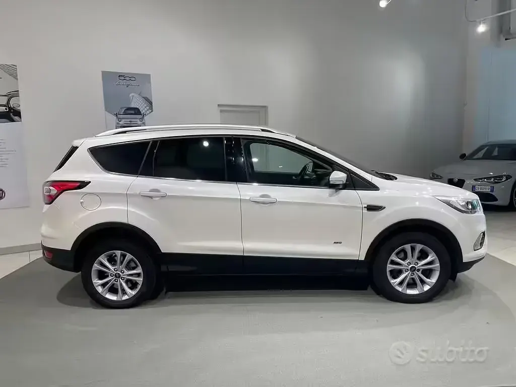 Usata Ford Kuga Titanium S 150 CV (110 kW) 2018 Bianco SUV