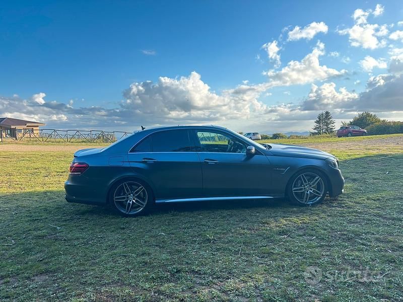 Usata 2010 Mercedes E63 AMG AMG Tre volumi | 27.000 € - Immagine 1/4