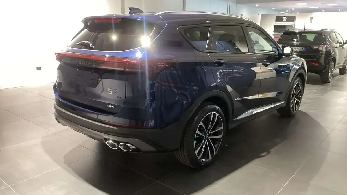 Nuova Sportequipe S7 156 CV (114 kW) 2026 Blu/azzurro SUV