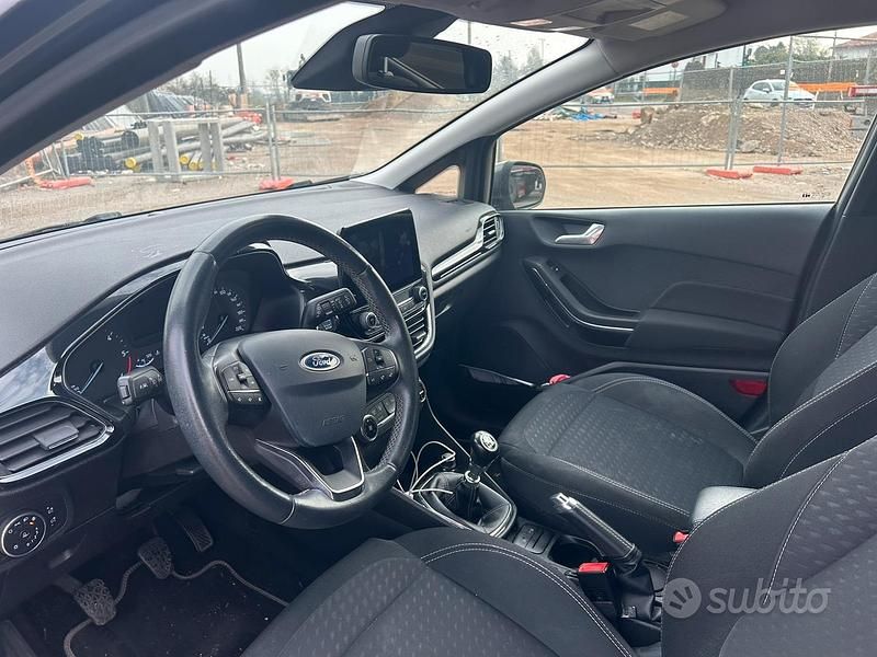 Usata Ford Fiesta Titanium 95 CV (69 kW) 2019 Grigio Berlina
