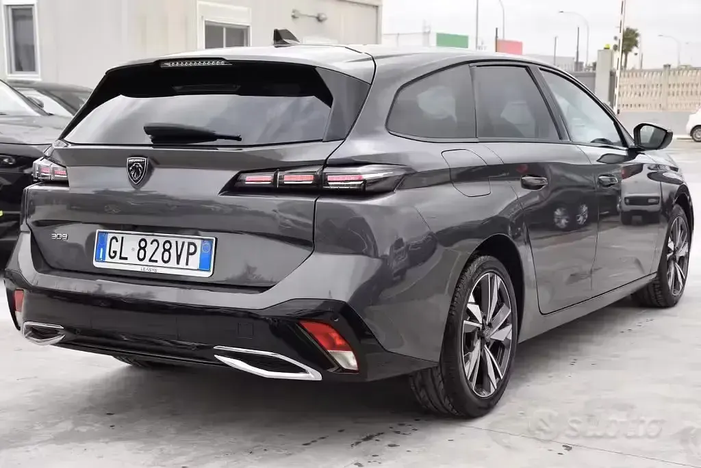 Usata Peugeot 308 Allure 131 CV (96 kW) 2022 Grigio Station wagon
