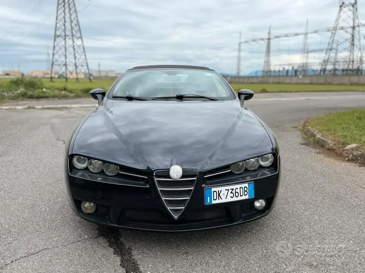 Usata Alfa Romeo Spider 185 CV (136 kW) 2007 Nero Cabrio