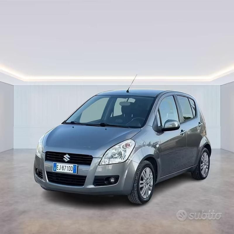 Usata Suzuki Splash 65 CV (47 kW) 2011 Grigio Utilitaria