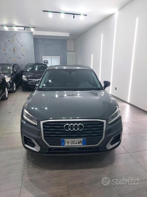 Usata Audi Q2 Sport 116 CV (85 kW) 2017 Grigio SUV