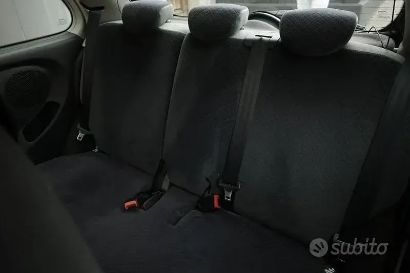 Usata Nissan Micra Acenta 80 CV (58 kW) 2004 Grigio Utilitaria