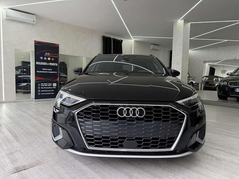 Usata Audi A3 Ambiente 150 CV (110 kW) 2024 Deep schwarz Berlina