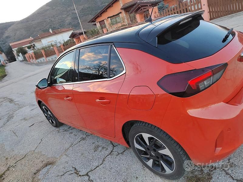 Usata Opel Corsa-e 100 kW (136 CV) 2022 Utilitaria
