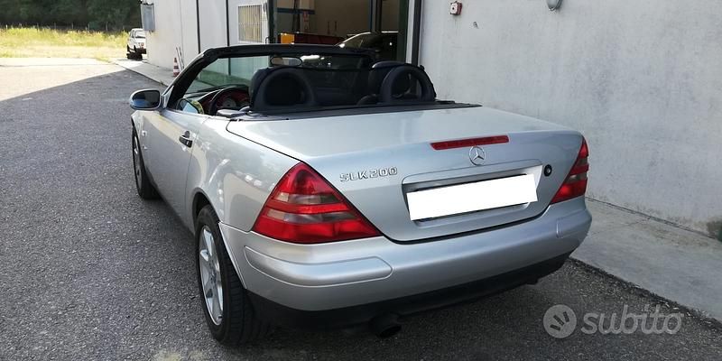 Usata Mercedes SLK200 200 CV (147 kW) 1997 Grigio Cabrio
