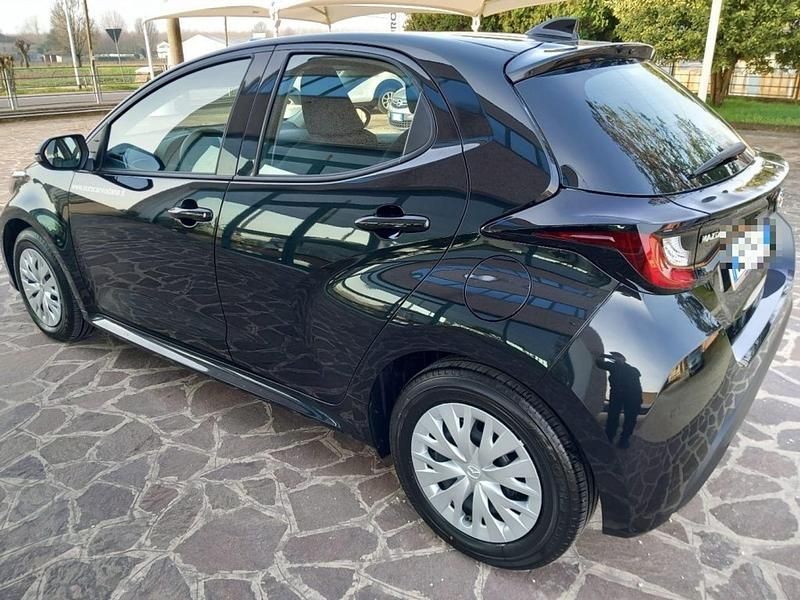 Usata Mazda 2 231 CV (169 kW) 2023 Nero metallizzato Utilitaria