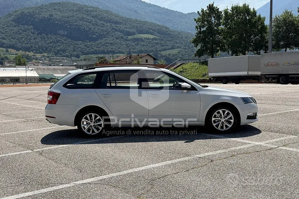 Usata Skoda Octavia Executive 116 CV (85 kW) 2018 Bianco Station wagon