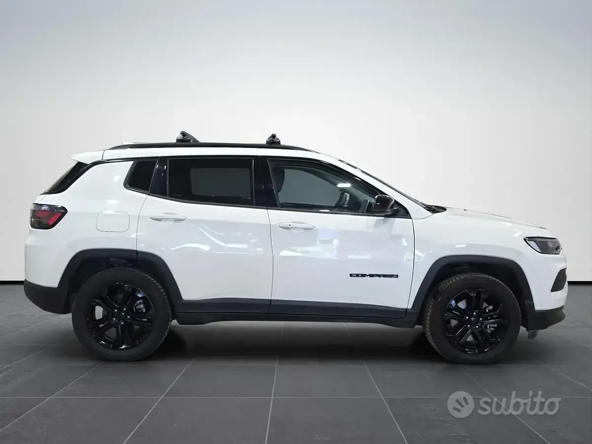 Usata Jeep Compass Night Eagle 131 CV (96 kW) 2022 Bianco SUV