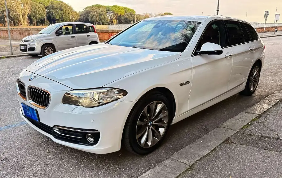 Usata BMW 530 Luxury Line 258 CV (189 kW) 2015 Station wagon