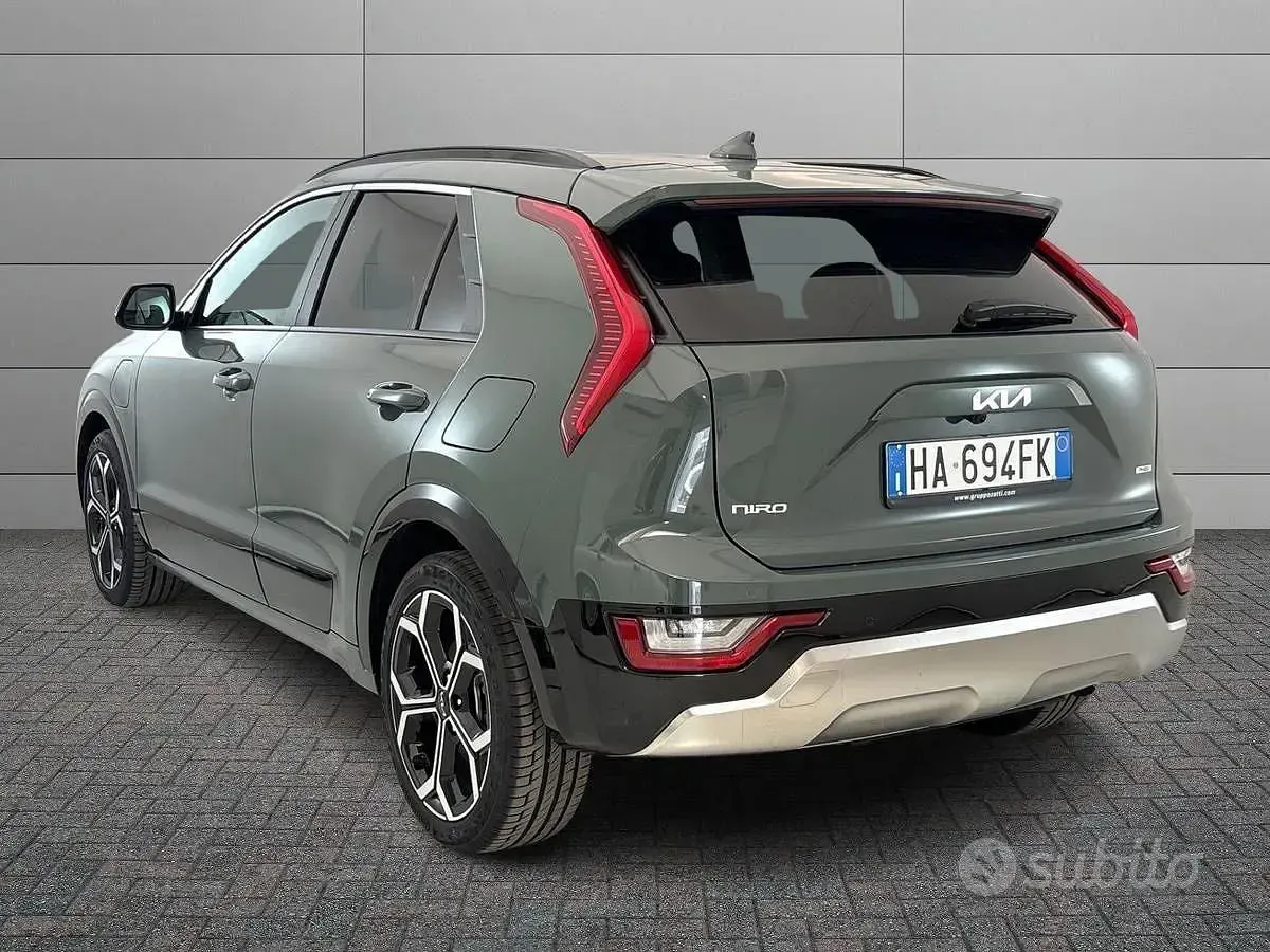 Usata Kia Niro 93 CV (68 kW) 2025 Verde SUV