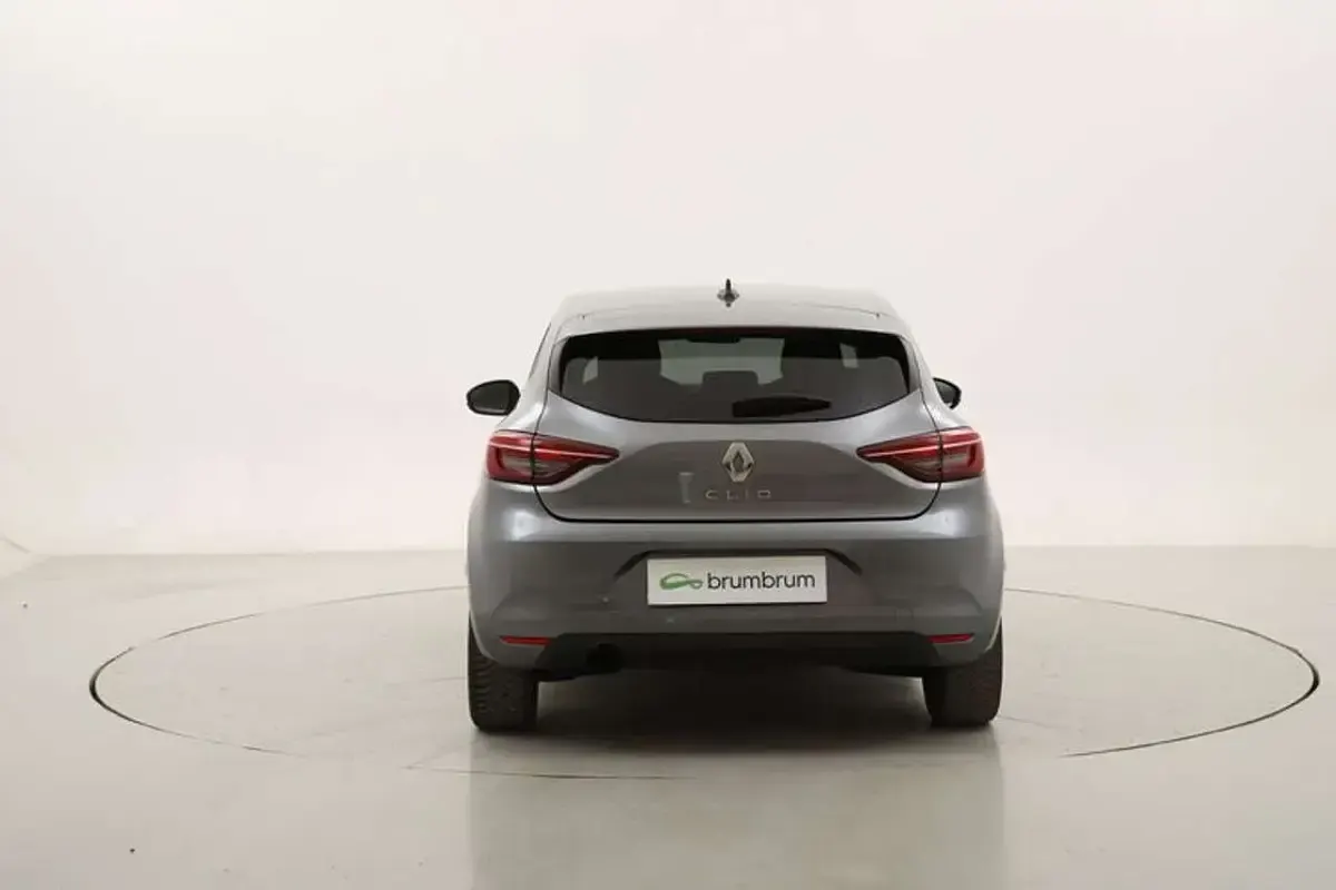Usata Renault Clio Evolution 101 CV (74 kW) 2023 Grigio Utilitaria