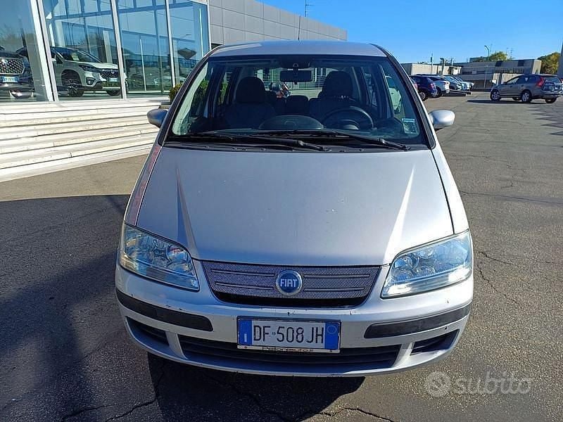 Usata Fiat Idea Active 77 CV (56 kW) 2006 Grigio Monovolume