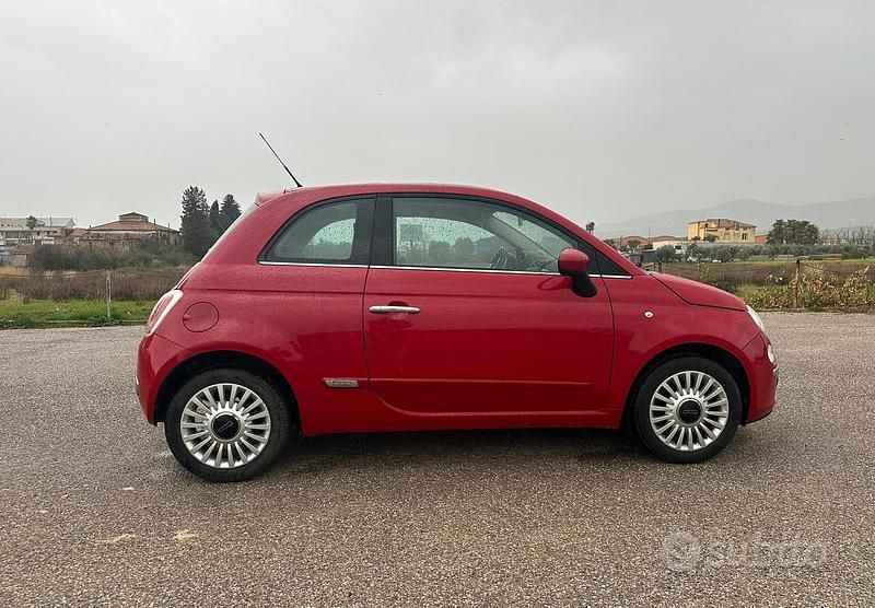 Usata Fiat 500 Lounge 69 CV (50 kW) 2011 Rosso Utilitaria