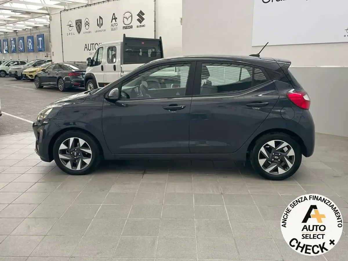 Usata Hyundai i10 67 CV (49 kW) 2023 Grigio Utilitaria