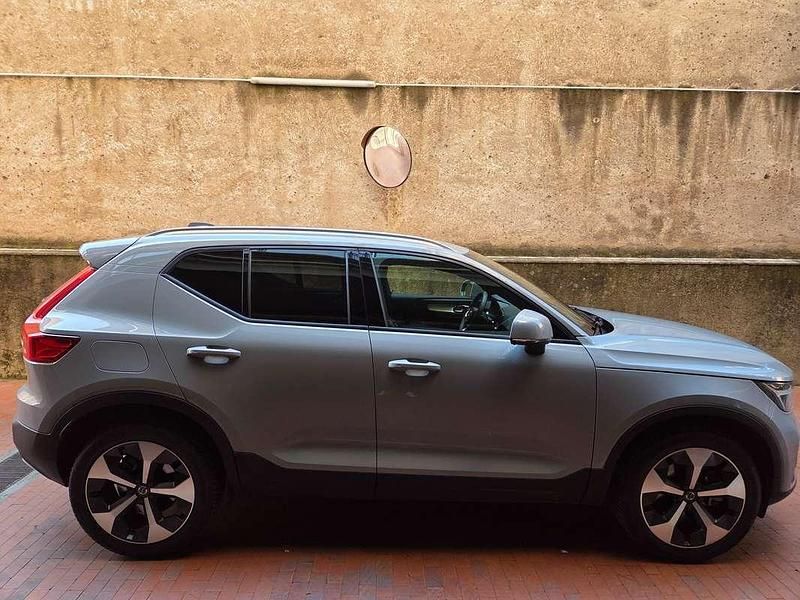 Usata Volvo XC40 Core 163 CV (119 kW) 2024 Grigio SUV