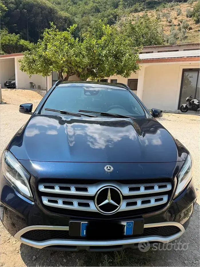 Usata Mercedes GLA180 Luxury 122 CV (89 kW) 2018 SUV