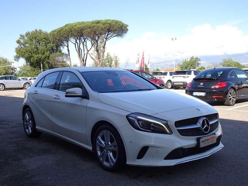Usata Mercedes A200 136 CV (100 kW) 2017 Bianco Berlina