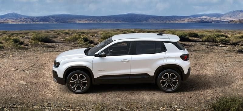 Usata Jeep Avenger Summit 101 CV (74 kW) 2024 Bianco SUV