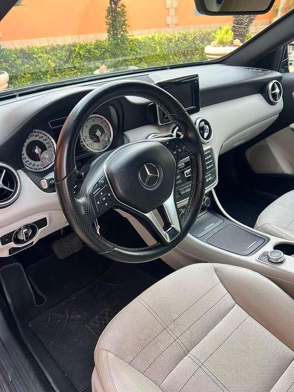 Usata Mercedes A180 109 CV (80 kW) 2013 Nero Berlina