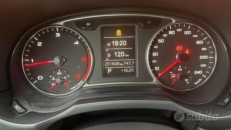 Usata Audi A1 Sportback S-Line 90 CV (66 kW) 2012 Bianco Utilitaria