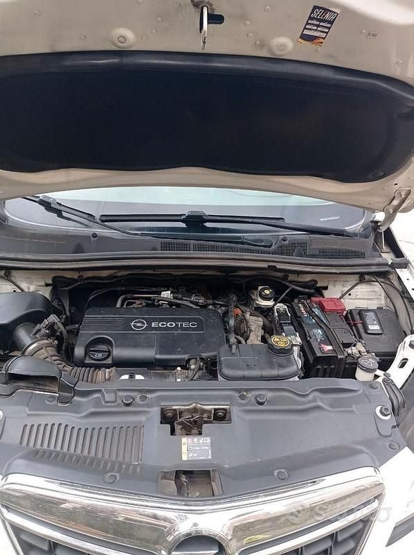 Usata Opel Mokka Eco 131 CV (96 kW) 2013 Bianco SUV