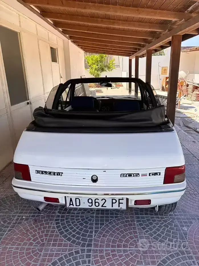 Usata Peugeot 205 60 CV (44 kW) 1995 Bianco Utilitaria