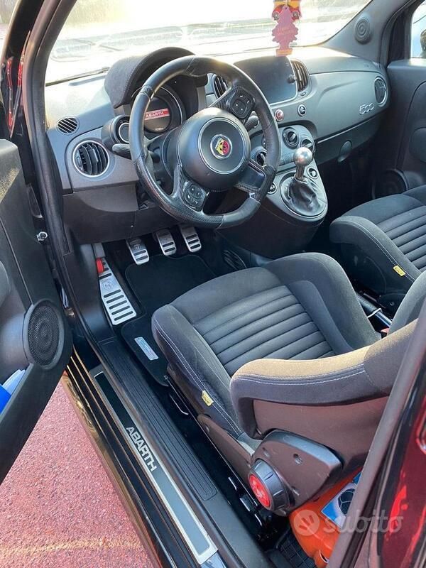 Usata Abarth 500 135 CV (99 kW) 2010 Nero Utilitaria