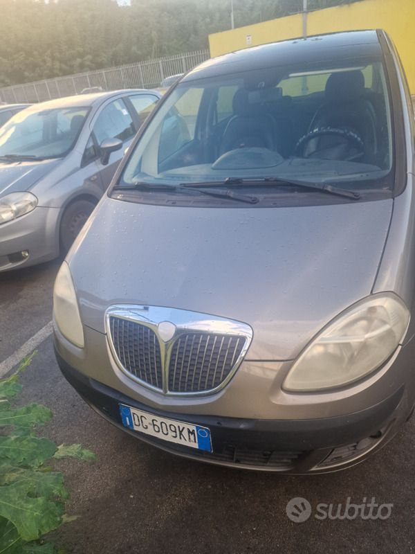 Usata 2009 Lancia Musa Monovolume | 2500 € (Ottimo prezzo) - Immagine 1/4