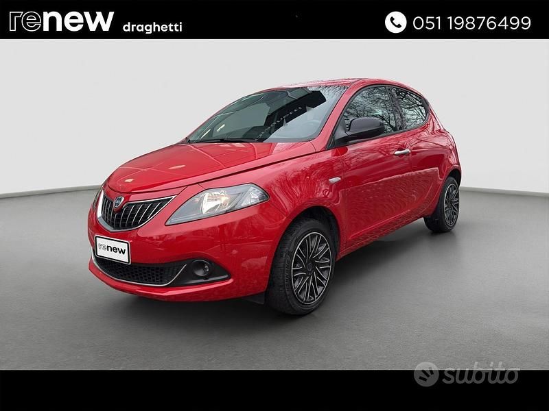 Rosso Usata 2023 Lancia Ypsilon Due volumi | 12.500 € (Buon prezzo) - Immagine 1/4