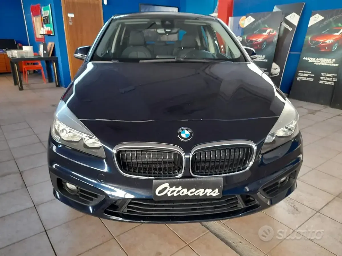 Usata BMW 218 Luxury Line 150 CV (110 kW) 2016 Blu Station wagon