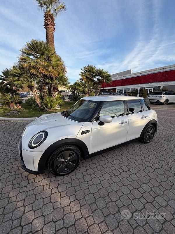 Bianco Usata 2024 Mini Cooper Resolute Edition Utilitaria | 24.500 € (Ottimo prezzo) - Immagine 1/4