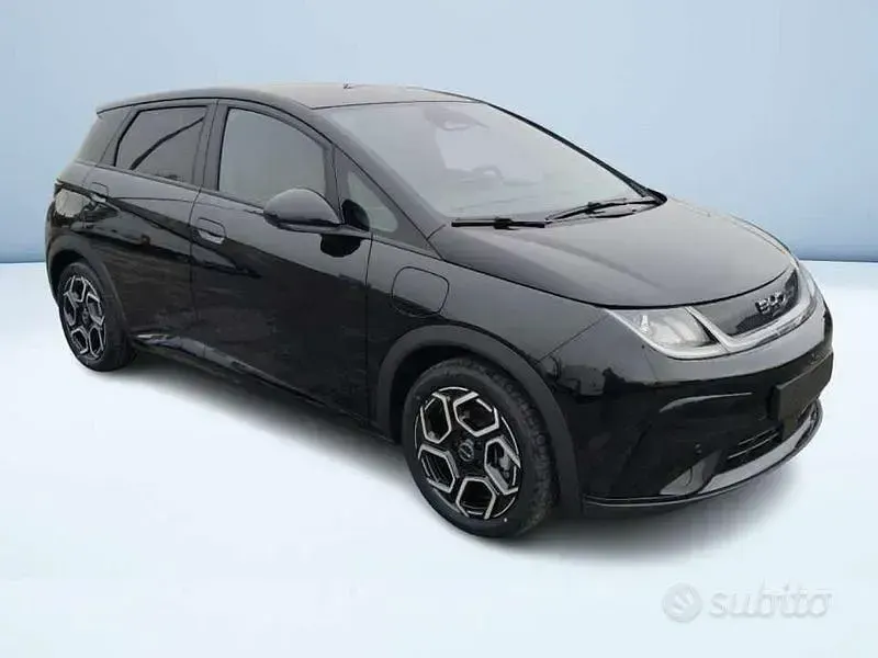 Nuova BYD Dolphin Design 150 kW (204 CV) 2026 Nero Utilitaria