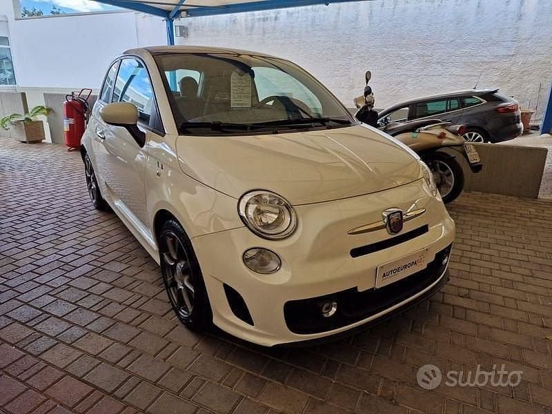 Usata Abarth 500 Custom 135 CV (99 kW) 2015 Bianco Utilitaria