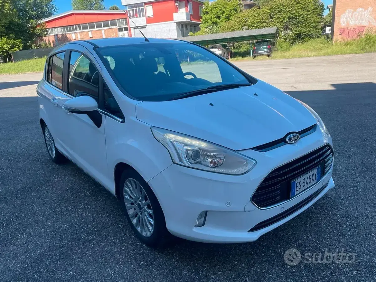 Usata Ford B-MAX Titanium 101 CV (74 kW) 2013 Bianco Monovolume