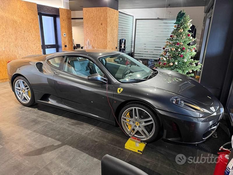 Usata Ferrari F430 489 CV (359 kW) 2009 Grigio Coupé