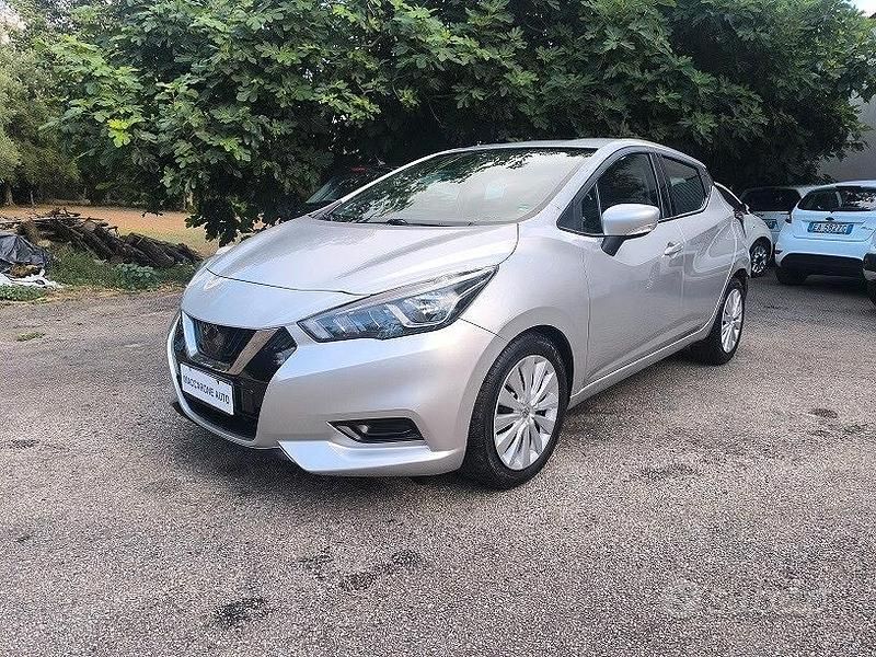 Usata Nissan Micra Acenta 90 CV (66 kW) 2018 Argento Utilitaria