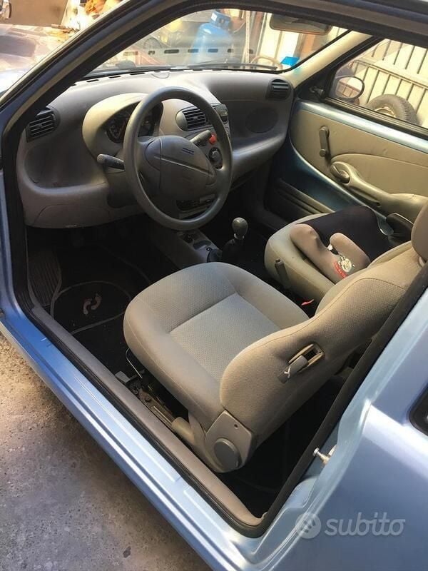 Usata Fiat 600 54 CV (39 kW) 2008 Blu Utilitaria