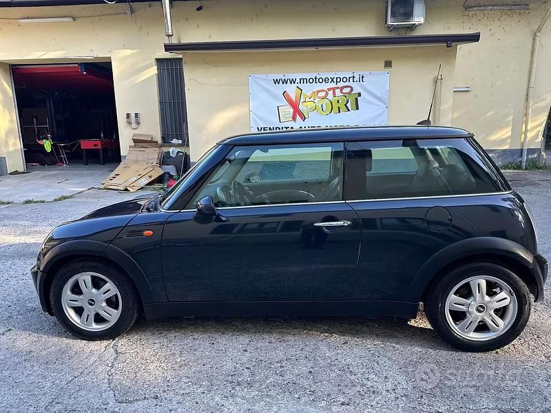 Usata Mini Cooper 116 CV (85 kW) 2005 Verde Utilitaria